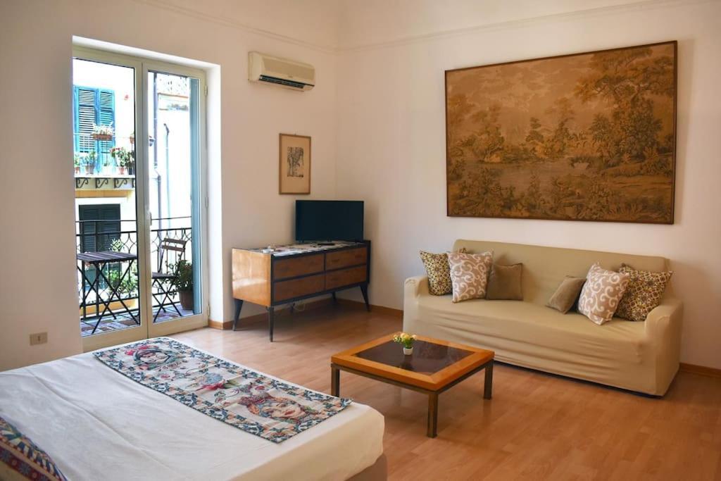 Appartement Nel Centro Storico Di - Via Meli's House