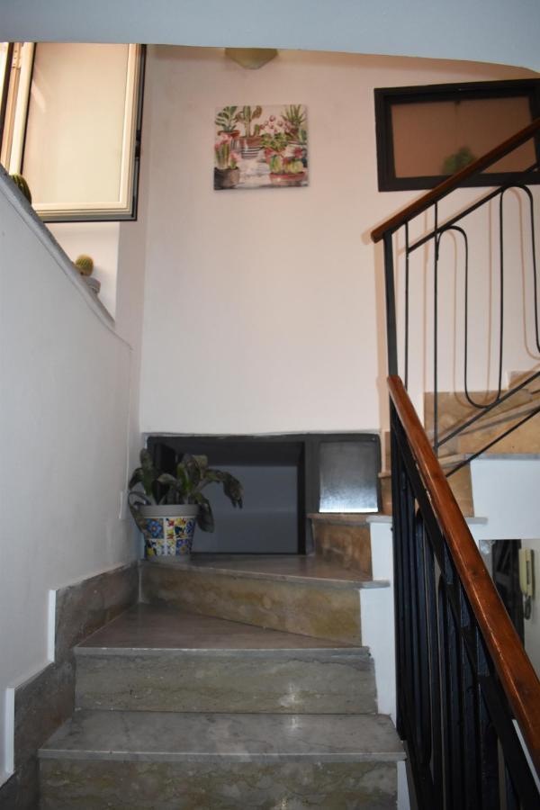 Apartment Nel Centro Storico Di - Via Meli's House